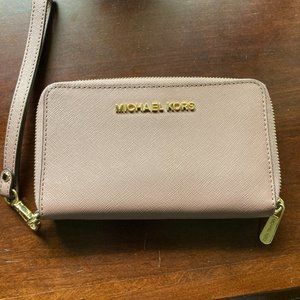 Michael Kors Zip Around Wallet